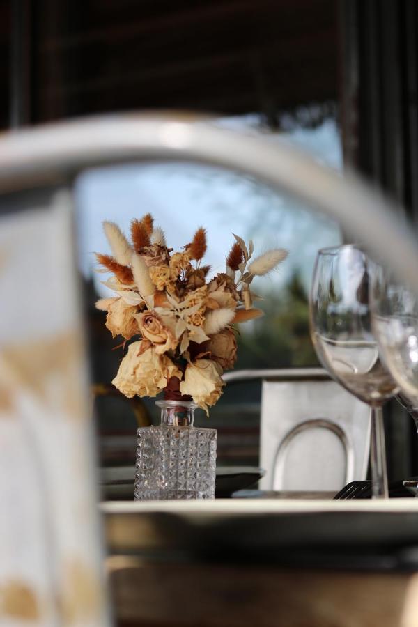 Lodges En Provence - Ecogites & Restaurant Insolites Richerenches Exterior foto