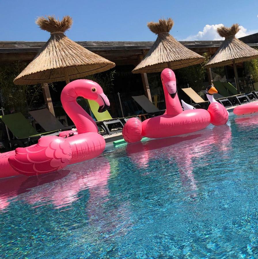 Lodges En Provence - Ecogites & Restaurant Insolites Richerenches Exterior foto